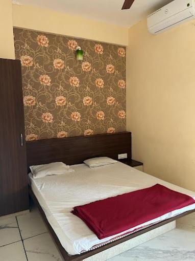 Swapnapurti Lodge, Akkalkot Akalkot Kültér fotó